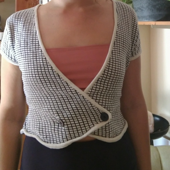 Moth Brand Sweater Crop - Picture 5 of 5